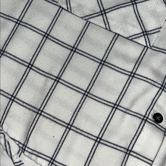 Kendall + Kylie Medium white and blue flannel‎ crop top - Picture 5 of 6